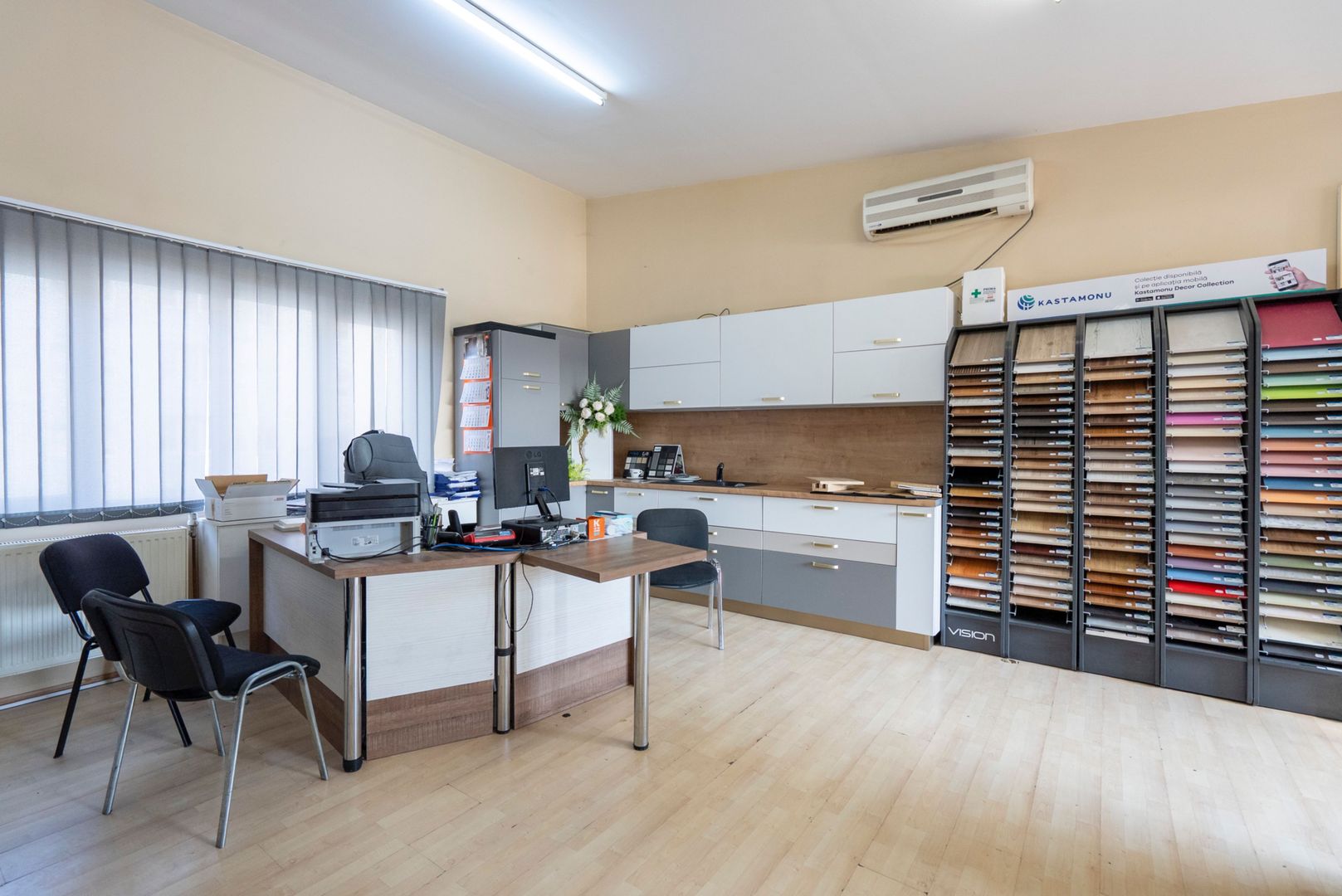 Spatiu Comercial, cu depozit, locuri de parcare, Iosia - Poză 10