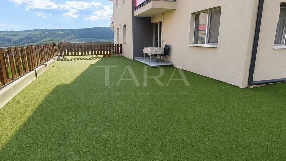 Apartament cu 3 camere, terasă de 125 mp, Baciu. - Poză 8
