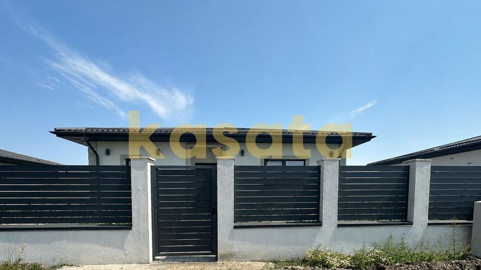 Casă Parter 🏡 | Bâcu 📍 | 3 Camere | Încălzire în Pardoseală - Poză 1