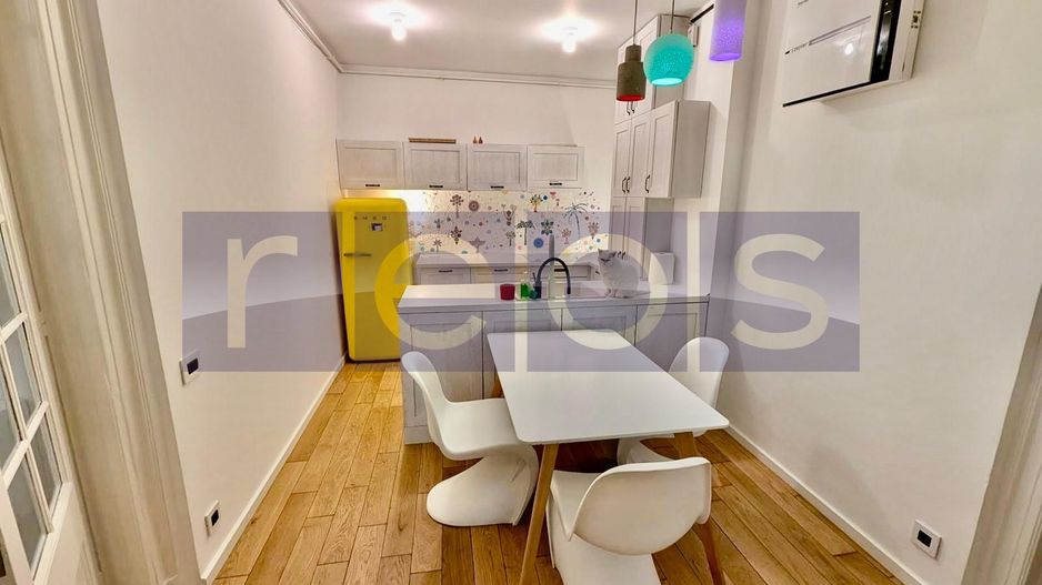 VANZARE APARTAMENT SUPERB 2 CAMERE VILA PIATA VICTORIEI DOROBANTI 64MP RENOVAT - Poză 1