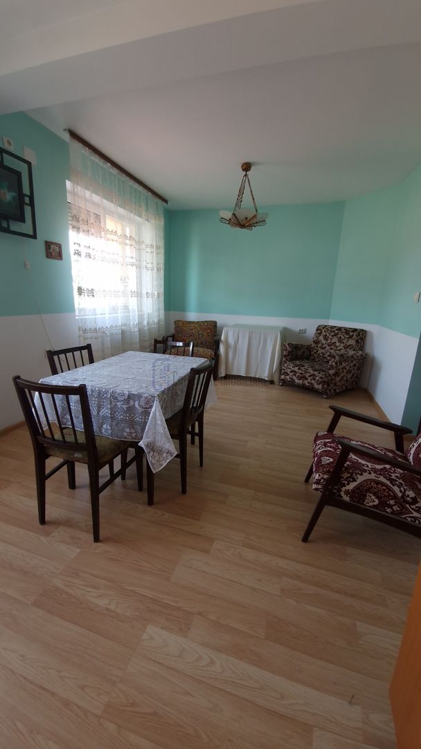 Apartament 2 camere, decomandat, situat in vila_supr. 70 mp_Cartier Republica - Poză 2