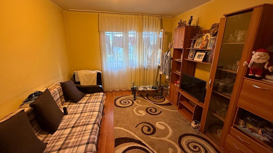 Ap 3 camere - decomandat - Campina - strada Milcovului - Poză 3
