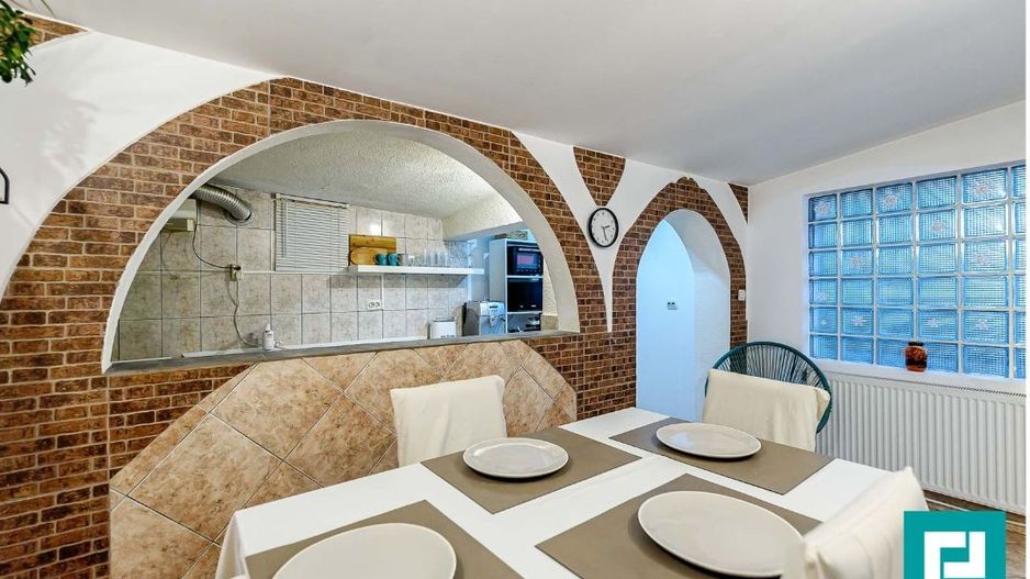 Proprietate cu 5 camere Aurel Vlaicu - Poză 9