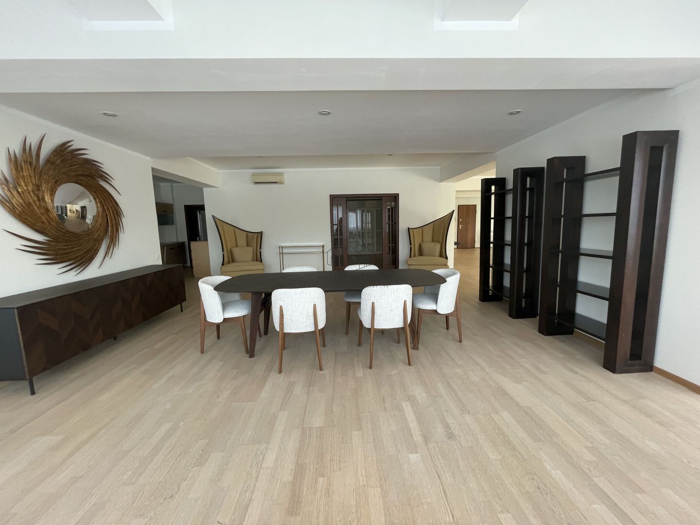 APARTAMENT SUPERB CU 3 DORMITOARE LA INCHIRIERE LANGA PARC HERASTRAU - Poză 1