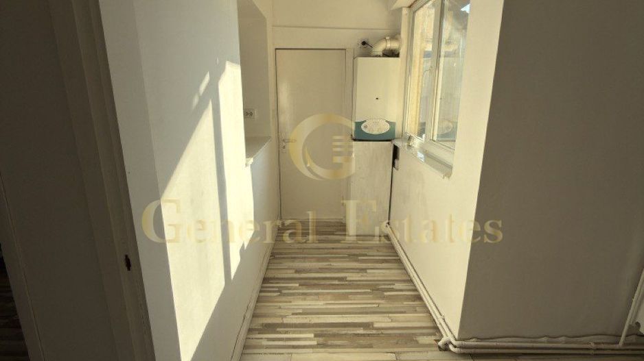 Apartament spatios cu 3 camere - Poză 7