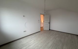 Casa individuala finalizata. Acces asfaltat - Poză 15