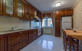 4 Camere de inchiriat, zona Libertății-vedere CASA POPORULUI - Poză 3