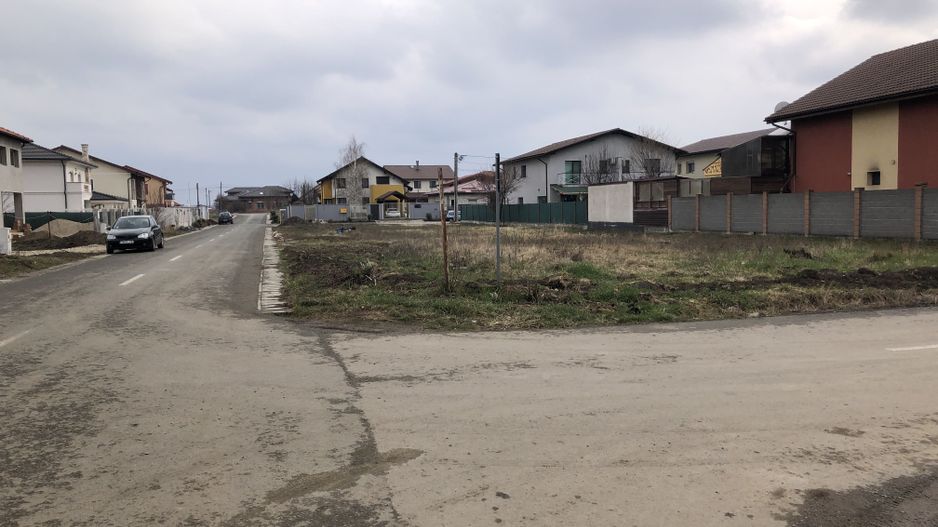 Teren 622mp -2 fronturi str comision 0 - Poză 2