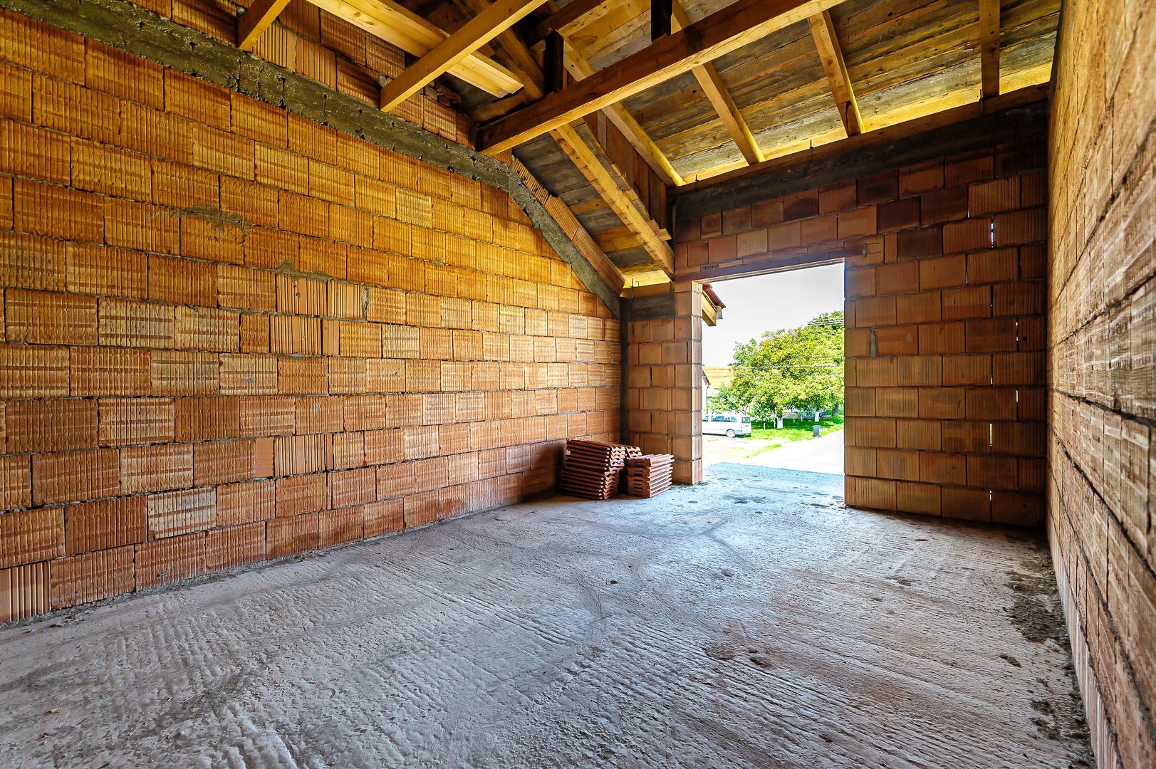 Casă la roșu în Aradul Nou. Zona Adam Müller-Guttenbrunn - Poză 7