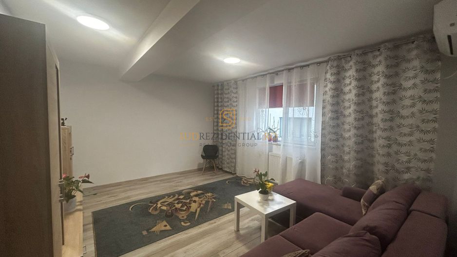 Apartament cu 3 camere, 1/3, decomandat, Brancoveanu, Comision 0% - Poză 1