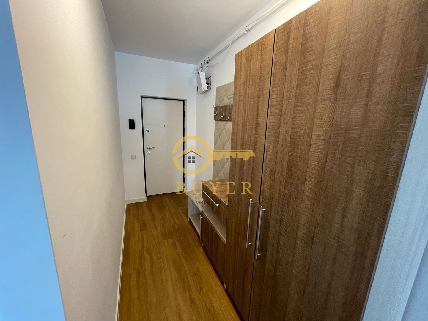 Apartament cu 2 cam si balcon complet mobilat si utilat- lift si boxa - Poză 12