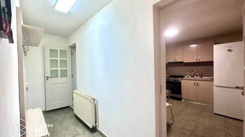 Casa centrala cu 3 camere, curte privata și gradina - Poză 16