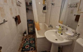 De inchiriat apartament 3 camere, zona Sebastian - Poză 8