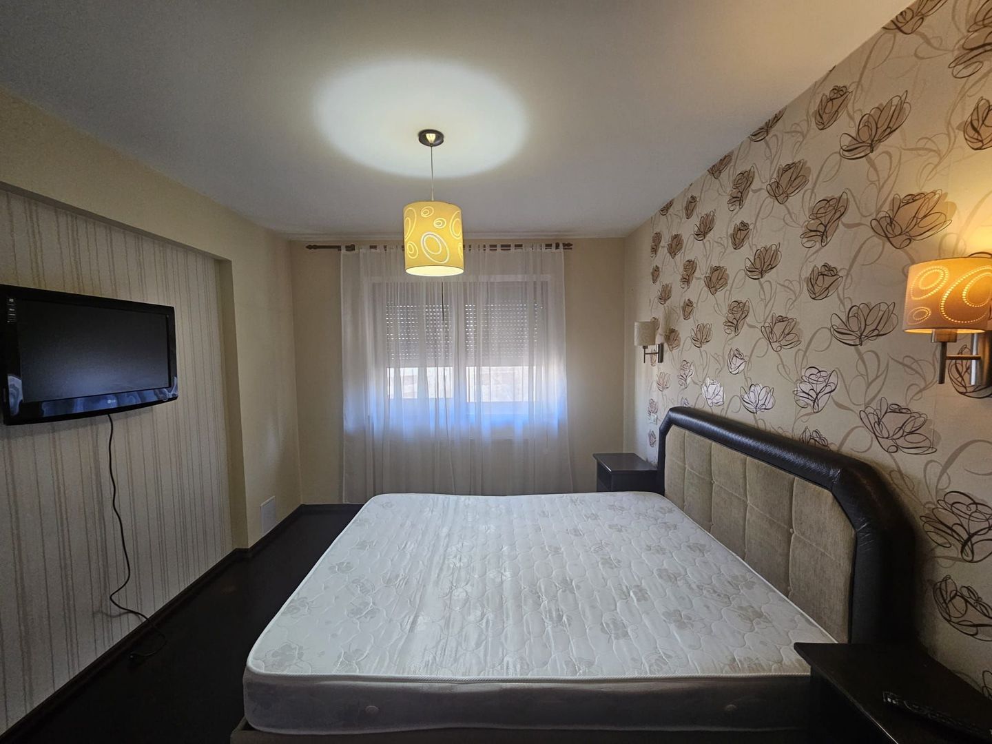 Inchiriere apartament bloc nou cu garaj, centru Pitesti - Poză 3