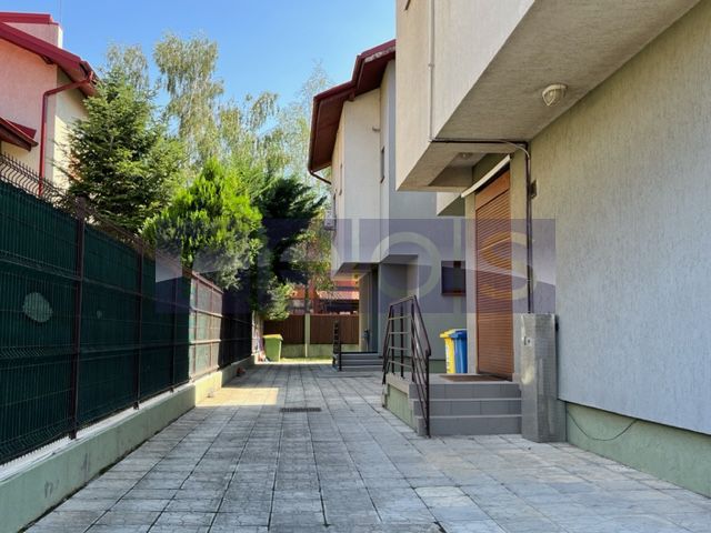 Vila spatioasa 6 dormitoare | gradina | Garaj - Poză 40