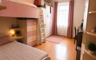 Apartament cu 3 camere, et1 , 90 mp la casă zona Centrala - Poză 6