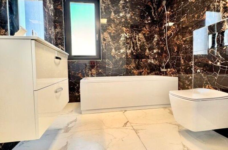 Vila cu bucatarie inclusa -otopeni central - Poză 15