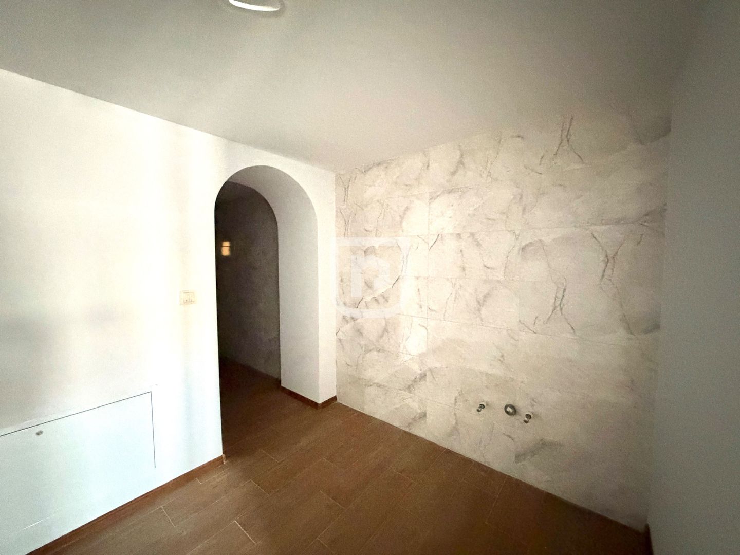 Casa renovata complet, Corlata Centru - Poză 9