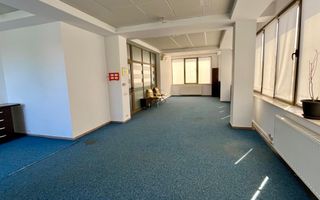Spatiu de birouri/comercial de închiriat - Poză 2
