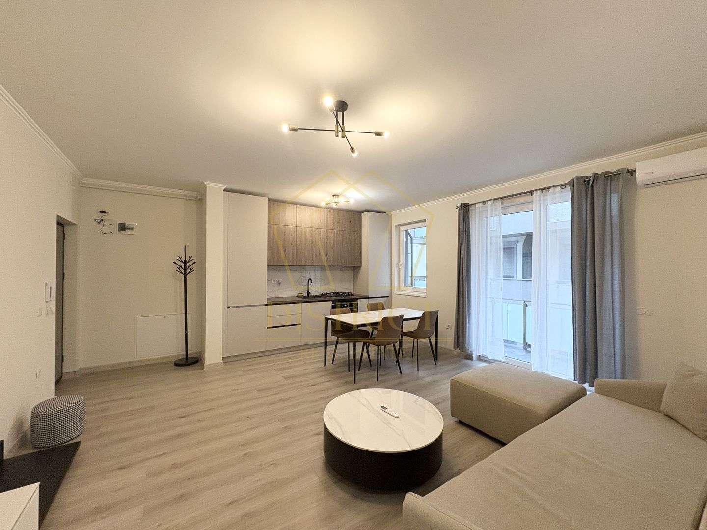 Apartament deosebit cu 2 camere | Giroc - Poză 2