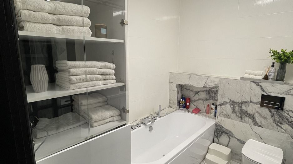 Casa S+P+E+M | 605 mp utili | 10 camere | 3 bucatarii | 4 bai | 3 terase | Garaj - Poză 27