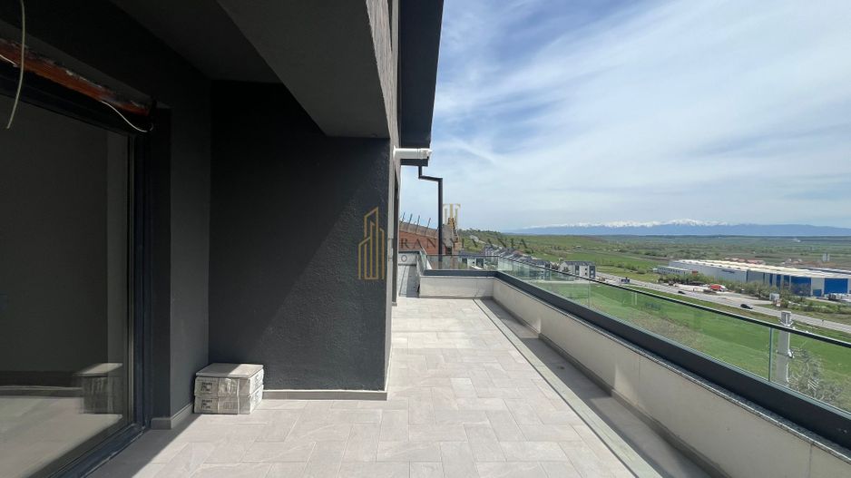 Apartament 4 camere, suprafata generoasa - Poză 15