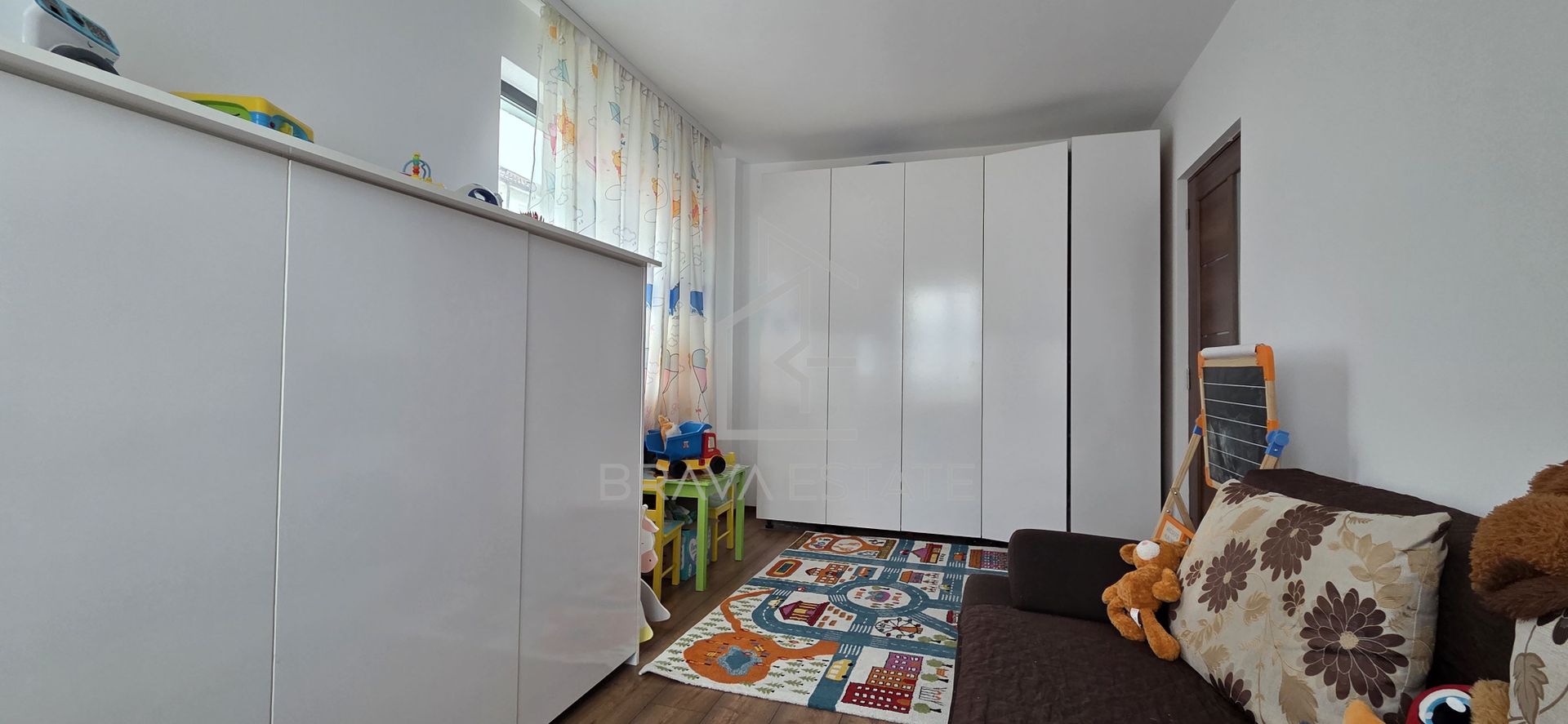 Apartament 3 camere, 61mp, 2 balcoane, parcare, strada Stejarului - Poză 3