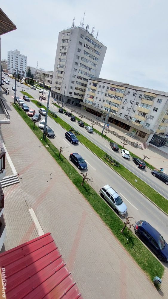 Apartament 2 camere, etaj 4,  Ultracentral; - Poză 2