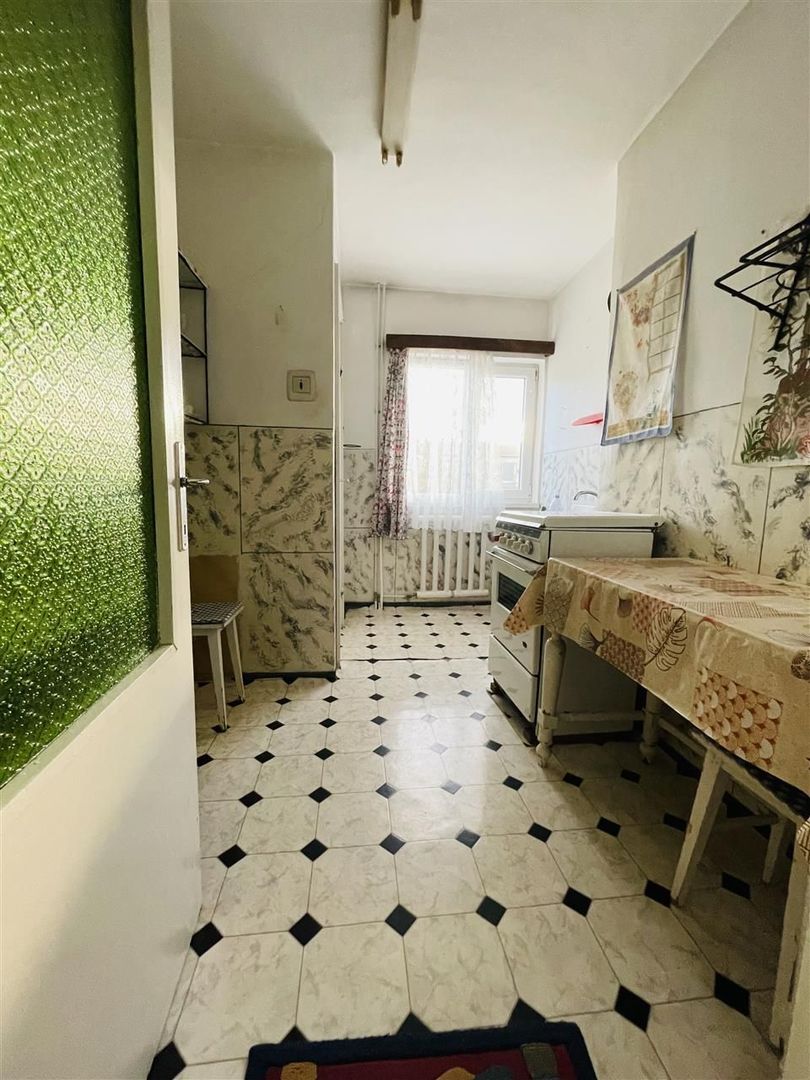 Apartament cu 2 camere semidecomandat Rogerius - Poză 2