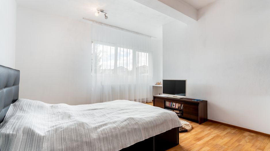 Casa cu 10 camere de vanzare pe str. Corneliu Coposu - Poză 18