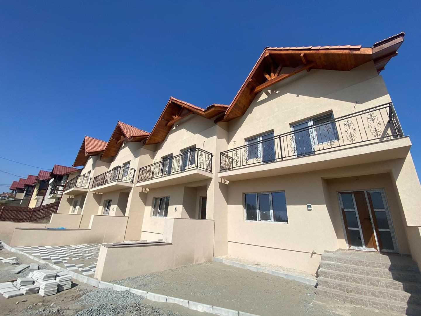 Casa P+1 Tip Duplex de vanzare  120 mp An 2023  Constanta Comuna Lumina - Poză 1