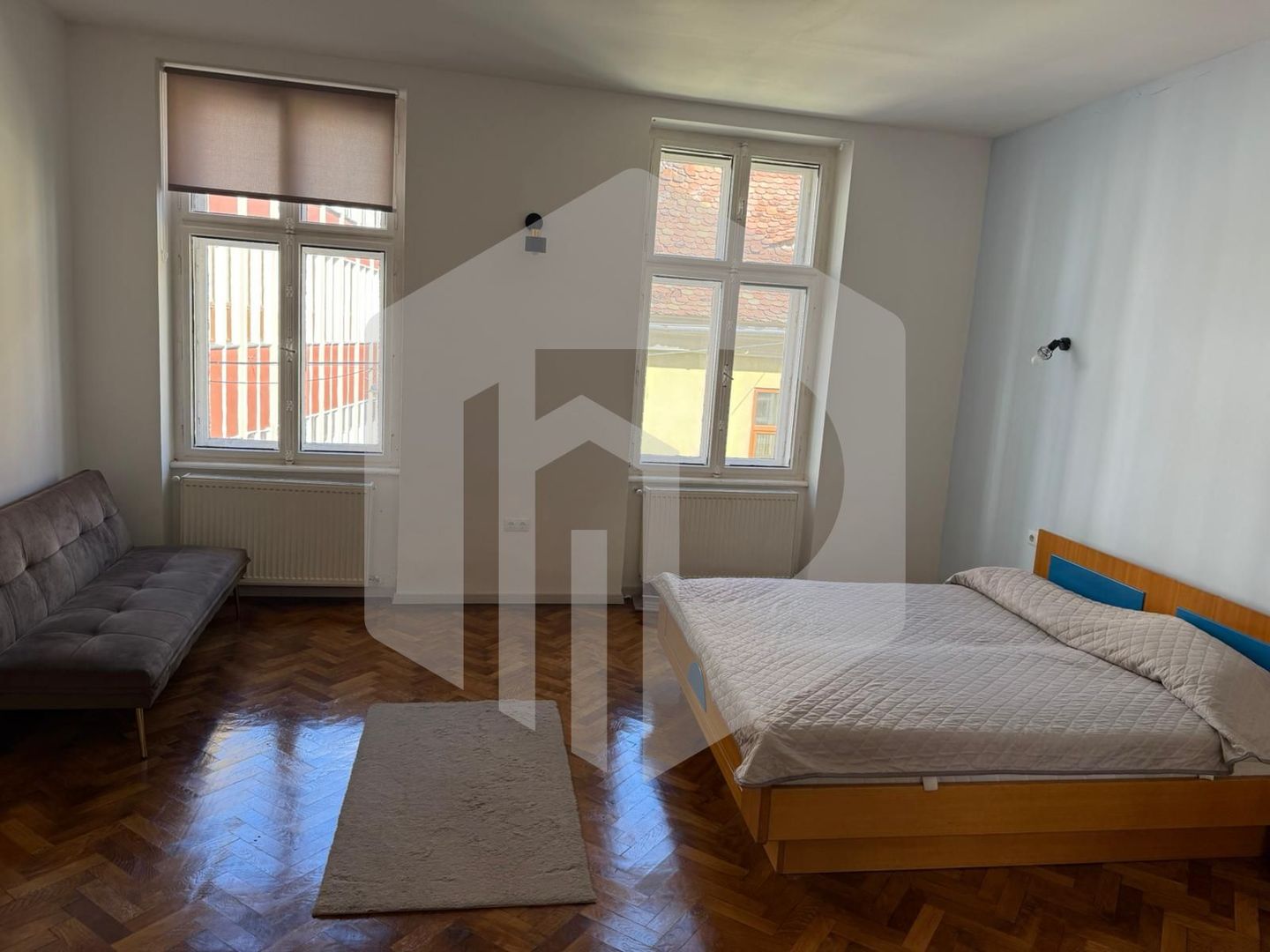 Apartament | De Inchiriat| 2 Camere | Centrul Istoric | 50mpu| Etaj 1 - Poză 3
