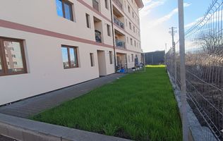 Apartament cu trei camere si gradina proprie
