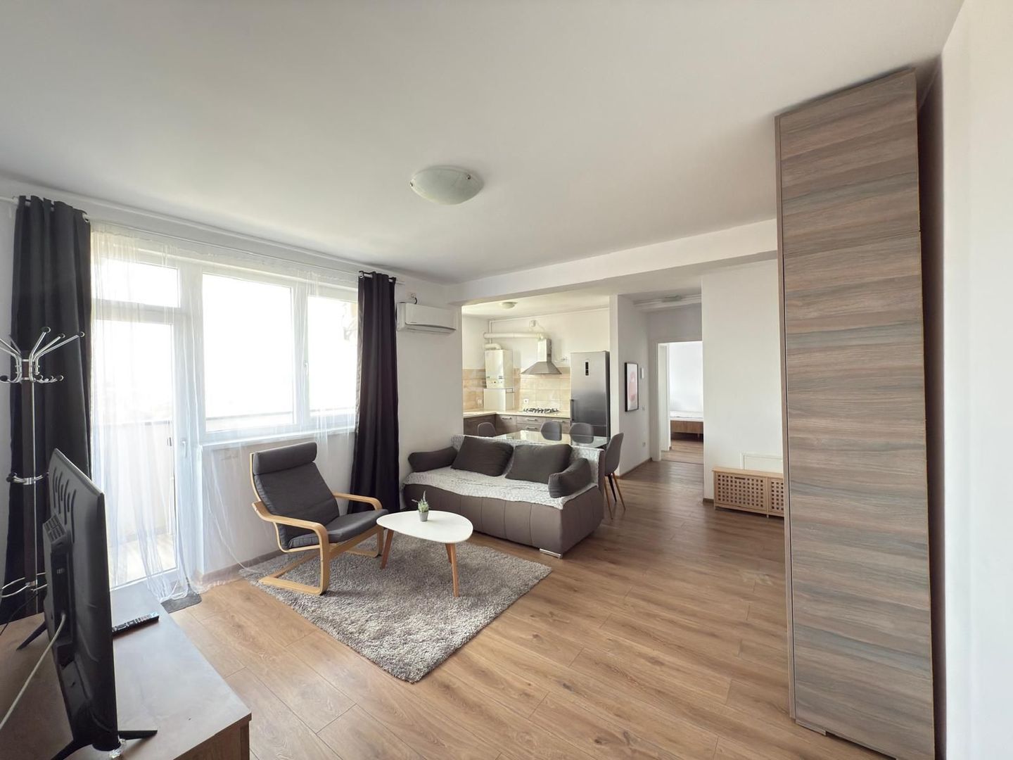 Girocului - langa Esso. Lift. 70 mp, 2 bai, 2 balcoane. Loc de parcare. - Poză 1