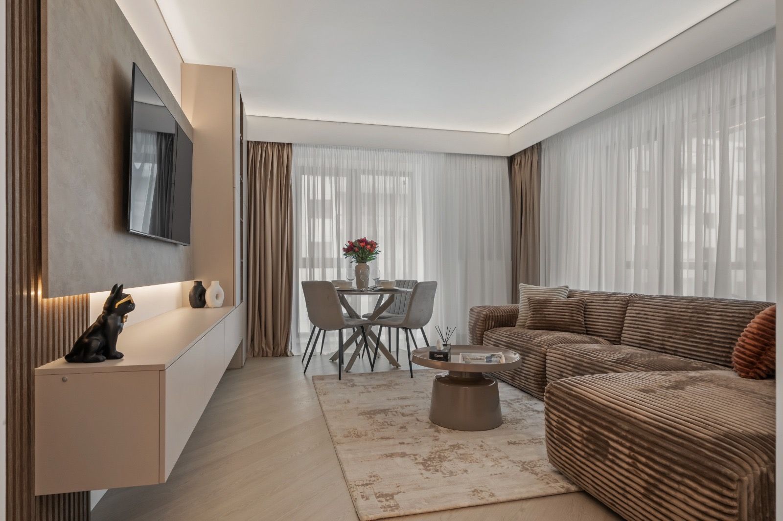 Apartament 3 camere de inchiriat | Cortina North - Poză 1