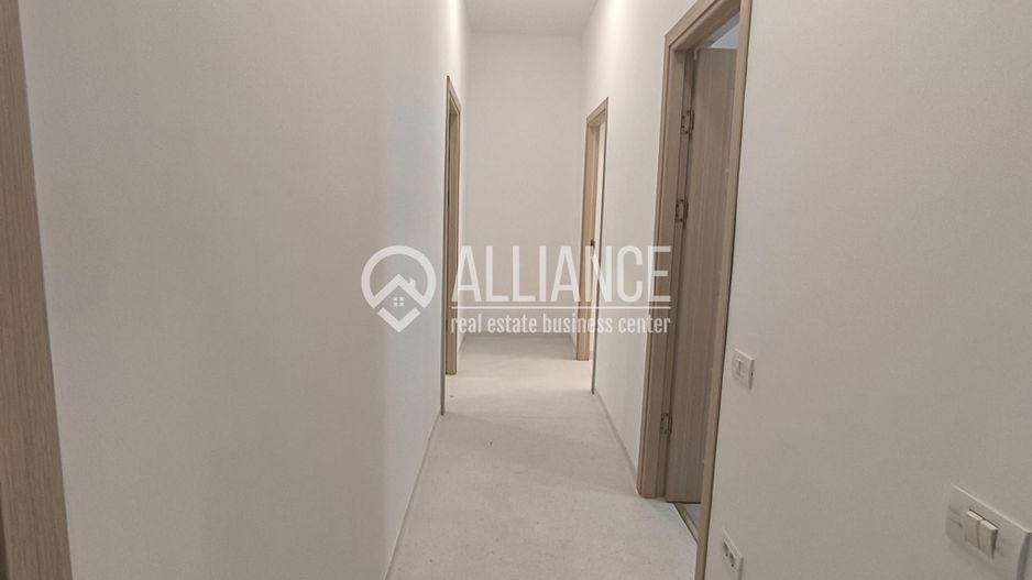 CAPITOL - Bdul Mamaia parter de vila stradal! - Poză 18