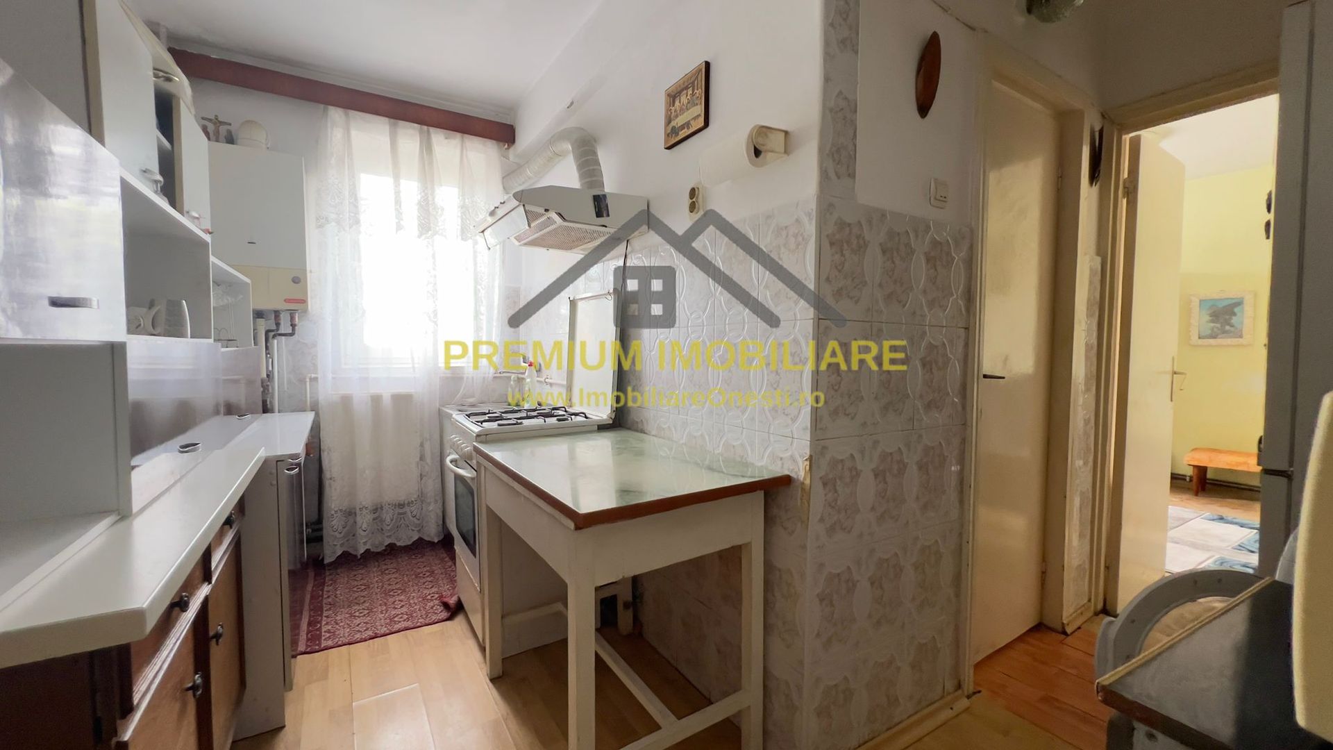 Apartament decomandat cu 2 camere zona centrala - Poză 3