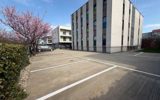 Încălzire în pardoseală, baia are fereastra. Loc parcare privat - Poză 1