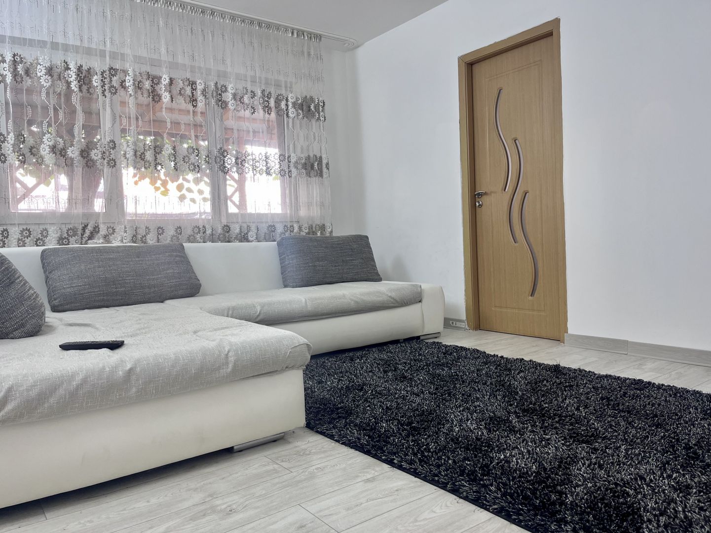 Oportunitate! Vânzare apartament cu 2 camere în Târgoviște- micro 11! - Poză 1