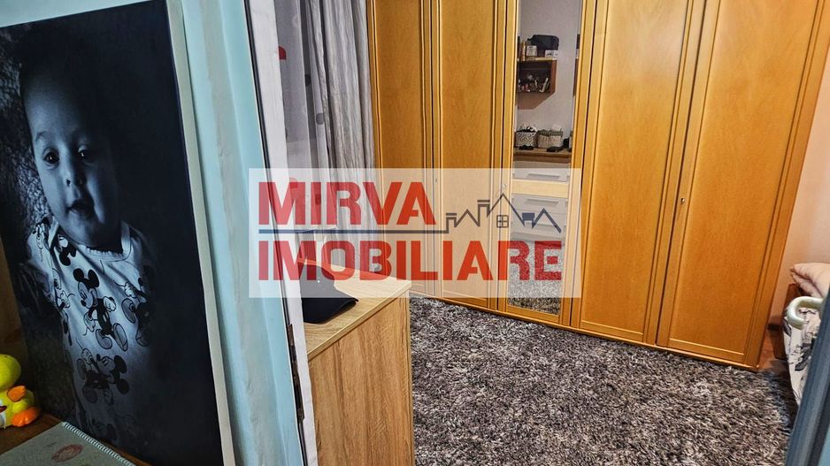 Apartament 2 camere – Central / Urlați – Etaj 2, balcon închis - Poză 2