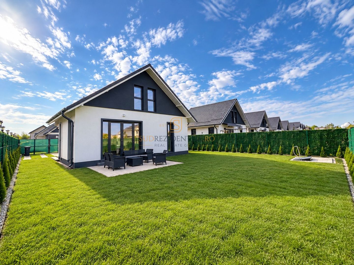 Casă individuală de închiriat, 3 camere, teren 350 mp | Comuna Berceni - Poză 1