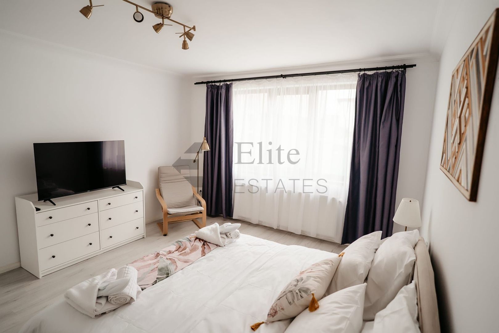 Inchiriez apartament 3 camere mobilat modern si utilat complet - Poză 3