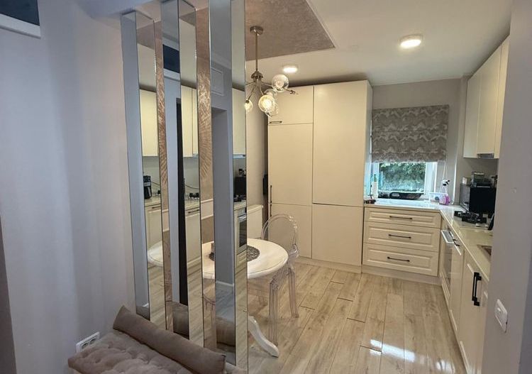 Apartament 4 camere de vânzare – Zona Inel 2, Constanța - Ocazie Unica - Poză 3