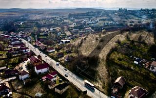 COMISION 0% - Teren intravilan | 4136mp | front 25ml la E81 | Feleacu - Poză 2