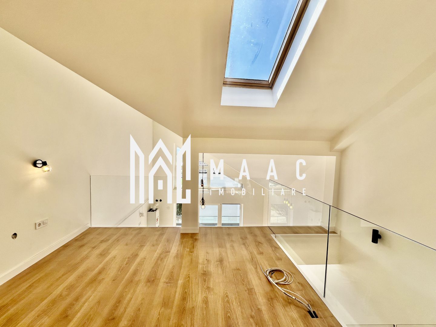 Penthouse 2 niveluri + balcon- la cheie, intabulat I 0% Comision - Poză 1