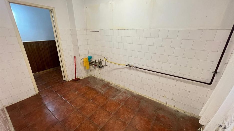 2 cam Girocului parter inalt  cu balcon - Poză 14