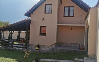 Casa renovata 3 camere teren liber 1250 mp grădină 1400 mp in Colun - Poză 23