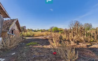Casă spațioasă cu teren de 2.160 mp. Zerindu Mic - Poză 21