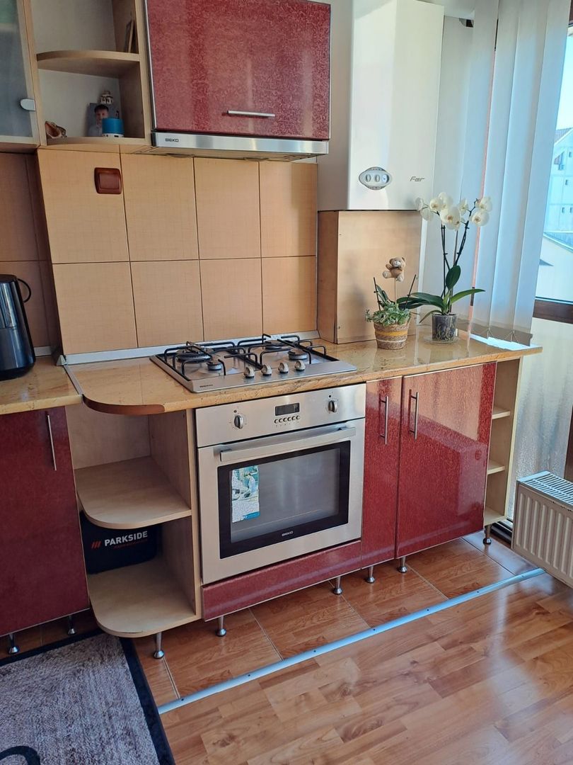 Vand apartament cu 2 camere - Poză 1
