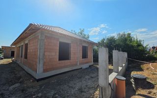 Casa Individuala, 4 Camere, 2 Bai, 730mp, Zona Centrala - Poză 1